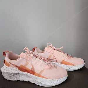 Nike Women's Pink Sneakers